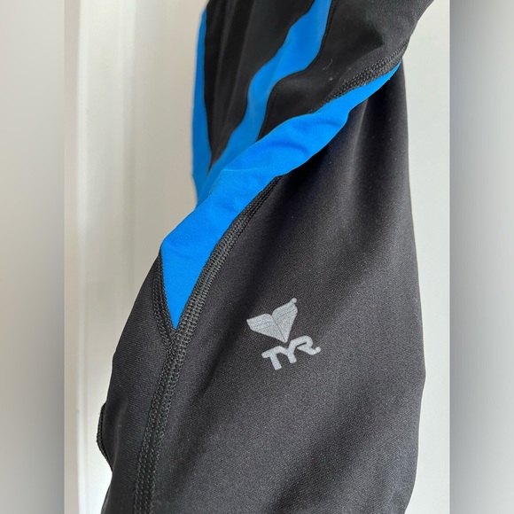 Tyr Plus Size Swimsuit - Picture 2 of 6